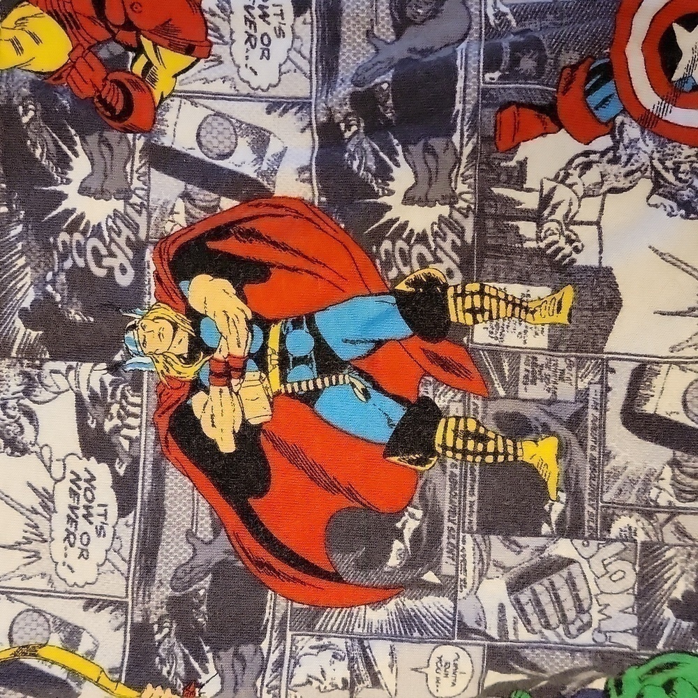 Marvel Shorts size large. Pockets 100% cotton drawstring - Picture 11 of 11